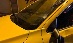 Ticari taksiye çarpan motosiklet sürücüsü yaralandı