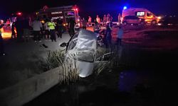 ERZİNCAN - 2 otomobilin çarpışması sonucu 4 kişi yaralandı