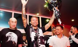 İSTANBUL - Beşiktaş'ın transfer görüşmelerine başladığı Ciro Immobile, İstanbul'a geldi