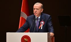 İSTANBUL - Cumhurbaşkanı Erdoğan: "15 Temmuz'da silahlı kuvvetlerde görev yapan 32 bin 189 subayın 10 bin 468'i, yani yüzde 33'ü ordumuzdan atıldı"