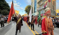 MALATYA - 26. Malatya Kültür, Sanat Etkinlikleri ve Kayısı Festivali kortej yürüyüşüyle başladı