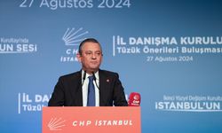 İSTANBUL - CHP Genel Başkanı Özel, partisinin İstanbul İl Danışma Kurulu Toplantısı'nda konuştu (1)