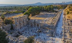 İZMİR - Efes Antik Kenti'nde gece müzeciliği uygulaması