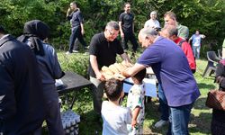 Gerze'de koruyucu aile çocuklarına doğa yürüyüşü ve piknik etkinliği