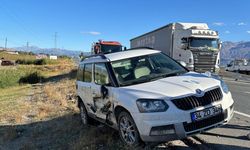 Erzincan’da trafik kazası: 3 yaralı