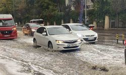 Eskişehir güne yağmurla uyandı