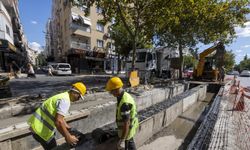 Girne Caddesi’ndeki yağmur suyu mazgalları yenileniyor