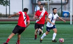 ANKARA - Türk Kızılayı, sporda ilk yardıma dikkati çekmek için futbol maçı düzenledi