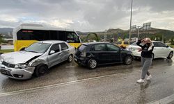 KARABÜK - Zincirleme trafik kazasında 4 kişi yaralandı