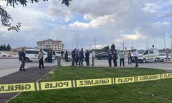 KONYA - Çalıntı otomobilden açılan ateşle 2 polis yaralandı