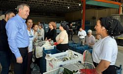 MERSİN - DEM Parti Eş Genel Başkanı Bakırhan, Mersin'de esnaf ve vatandaşlarla buluştu