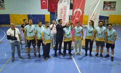 Dikmen'de voleybol turnuvası düzenlendi