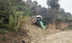 Samsun'da şarampole düşen traktörün sürücüsü ağır yaralandı