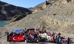 Doğa yürüyüşü ile Cumhuriyet coşkusunu yaşadılar