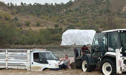 Kulp’ta aşırı yağış sonucu mahsur kalan şoför kurtarıldı