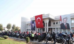 Motosiklet turuna yüzlerce kişi katıldı