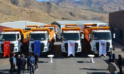 HAKKARİ - Temizlik işlerinde kullanılacak 37 araç hizmete alındı