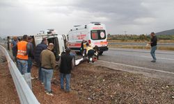 KONYA - Devrilen kamyonetteki yabancı uyruklu 5 kişi yaralandı