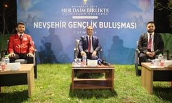 NEVŞEHİR - Sanayi ve Teknoloji Bakanı Kacır, Nevşehir'de gençlerle buluştu (1)