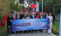 Yalova Film Festivali kortej yürüyüşüyle başladı