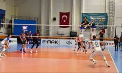 Efeler Ligi: TÜRŞAD: 0 - Halkbank: 3