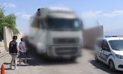 Erzincan’da 17 kaçak göçmen ile onlara aracılık eden 4 kişi yakalandı