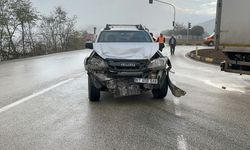 KASTAMONU - Üç aracın karıştığı kazada 2 kişi yaralandı