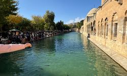 ŞANLIURFA - Balıklıgöl ara tatilde ziyaretçilerini ağırlıyor