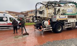 Sinop’ta tıkanan rögar sebebiyle atık suları taştı