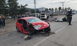 İki otomobil çarpıştı:  1'i ağır 6 kişi yaralandı