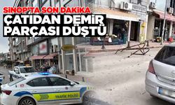 Çatıdan kopan demir parçası yola düştü