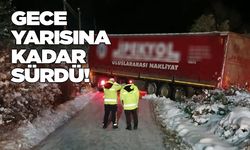 Sinop’ta tır kurtarma operasyonu