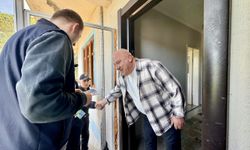 "Aile Polisi" kapı kapı dolaşıp bilgi veriyor