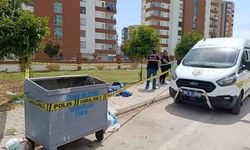 Çöp konteynerinde kağıda sarılı poşette insan kafatası çıktı