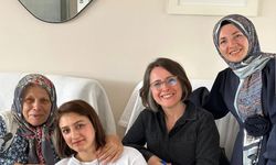 Sinop'ta lise öğrencileri huzurevi sakinlerini unutmadı