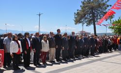 CHP'den 19 Mayıs çelenk sunma töreni