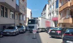 Yolu trafiğe kapatan kamyona para cezası