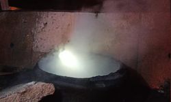 Çay kenarında lastik yakıp gittiler