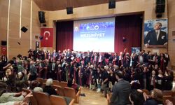 Sinop Tazelenme Üniversitesi mezunları kep attı