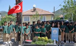 Şehit öğretmen Aybüke Yalçın kabri başında anıldı