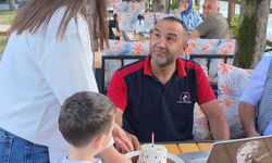 Çocuklar babaları için pasta yaptı