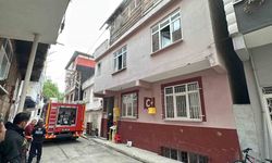Ev yangınında anne ve kızı dumandan etkilendi