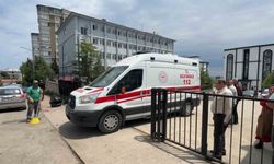 Okulda zehirlenme şüphesiyle 4 öğrenci hastaneye kaldırıldı