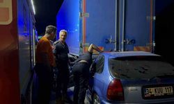 Otomobil kamyonun altına girdi: 1 ölü, 1 ağır yaralı