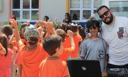 Dj Kaya öğrencilere unutulmaz bir gün yaşattı!