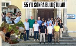 55 yıl sonra bir araya geldiler: Sinoplu mezunlarından duygusal buluşma