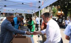 Merzifon Müftülüğü vatandaşlara aşure ikram etti