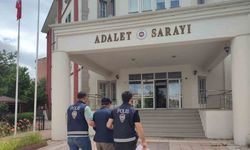 11 yıl hapis cezasıyla aranıyordu, polisten kaçamadı