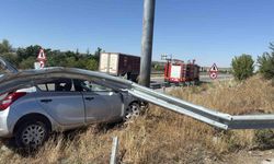 Çorum’da otomobil bariyere çarptı: 1 kişi yaralandı