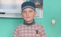 Gölette boğulma tehlikesi geçiren çocuk öldü